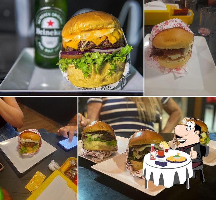 Peça um dos hambúrgueres oferecidos no Family Burger