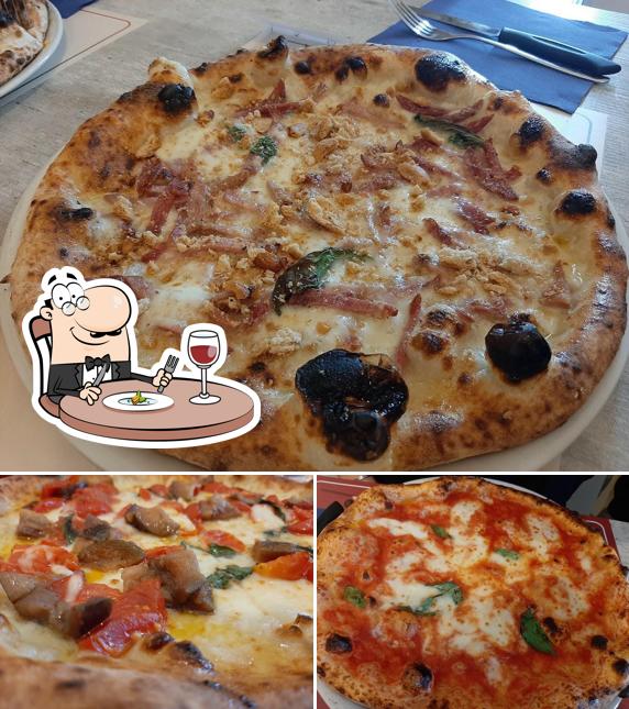 Platti al Pizzeria Asso 'e Coppe
