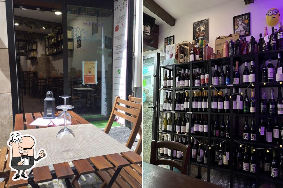 Gli interni di Vineria Gaia