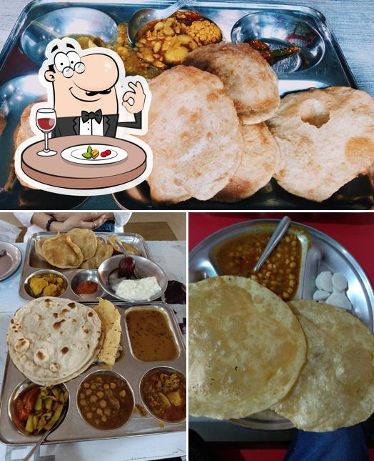 Food at Ram Sewak Restaurant-Pure Veg Restaurant in Bodhgaya I Best Restaurant in Bodhgaya