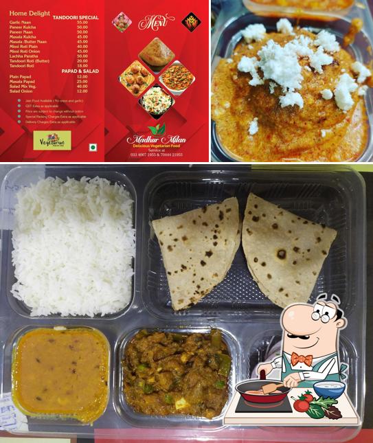 Chicken curry at Madhur Milan