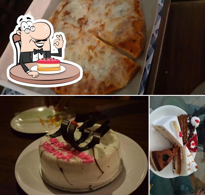 See this pic of Amer Bakery Hut