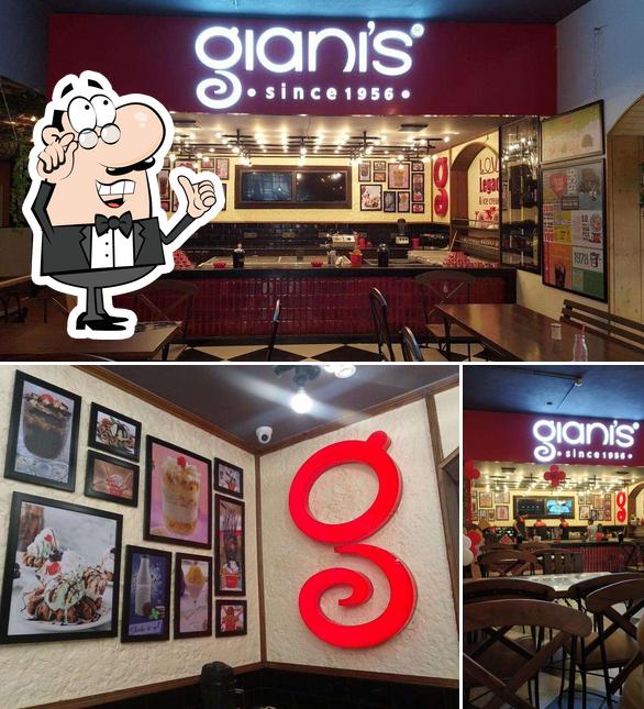 The interior of Gianis - Ice Cream, Shakes & Sundaes