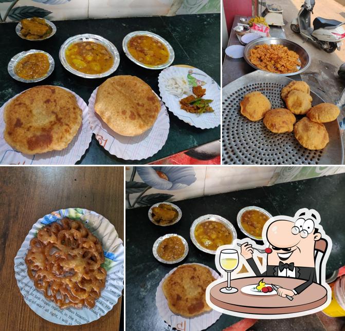 Food at Jain kachodi wala