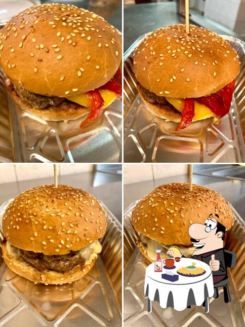 Prenditi un hamburger a Ristorante Bar "La Cascina" di Roberto Clappier