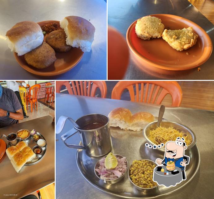 Meals at Katke Amruttulya and Misal House (कटके अमृततुल्य आणि मिसळ हाऊस)