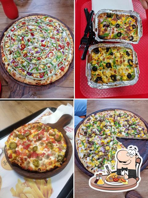 Order pizza at Pizza Country Nawanshahr