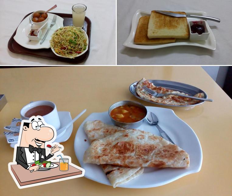 Food at Seven Maddox Square