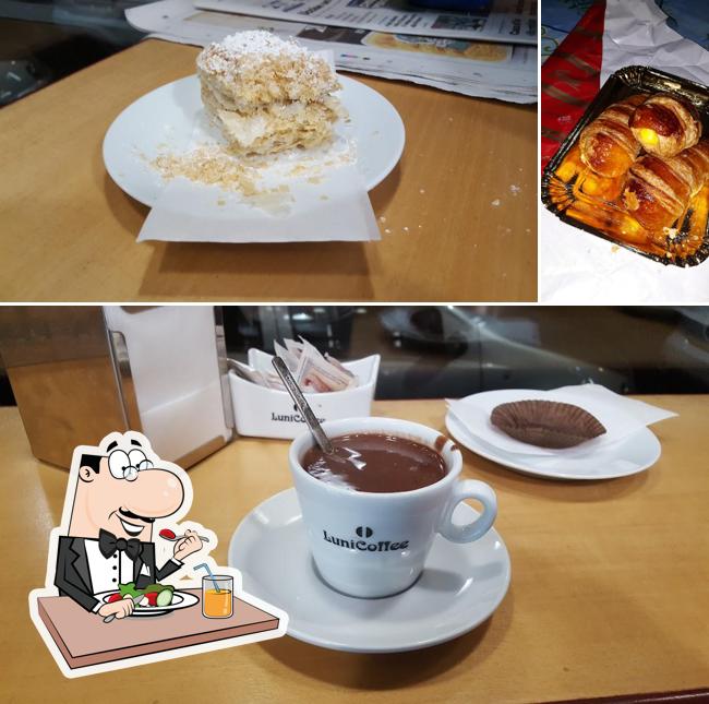 Platti al Pasticceria Gentili Snc Maurizio Gentili Sara Peraino Mariarosa Cirina