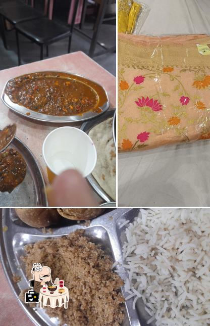 Meals at Agrawal Pavitra Bhojnalaya