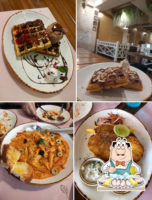 Try out seafood at Amy's Cafe