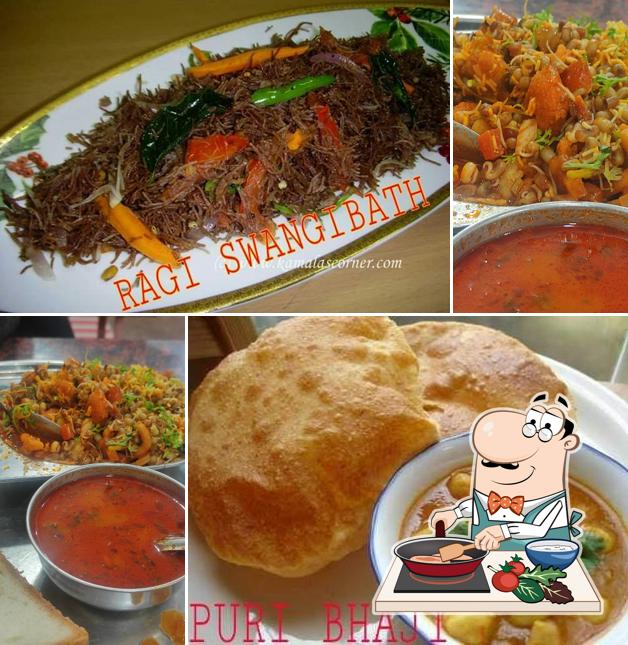 Chicken curry at GAJANAN REFRESHMENT & HOTEL