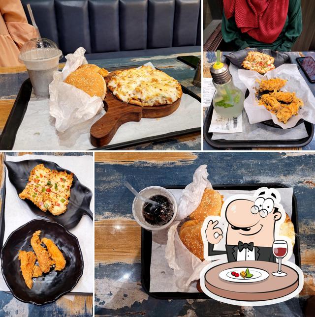 Food at Halal Pizza Fun