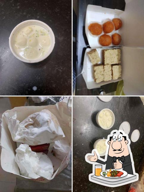 Food at Manohar Mishthan