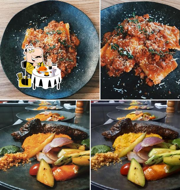 Platos en Queen's Park Bikes - Café e Bar