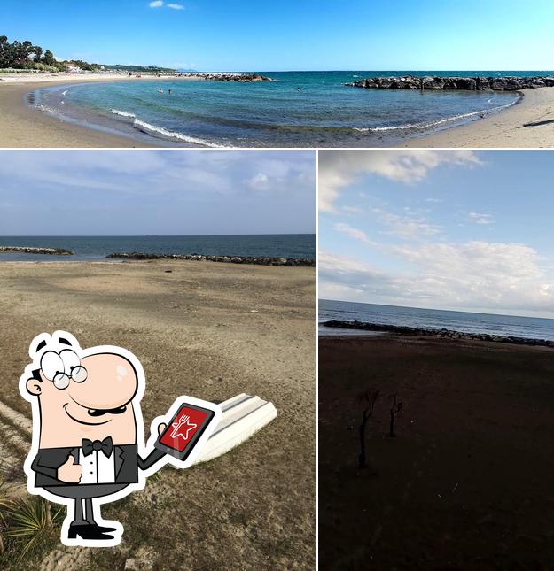 Gli esterni di Lungomare Villaggio Del Sole