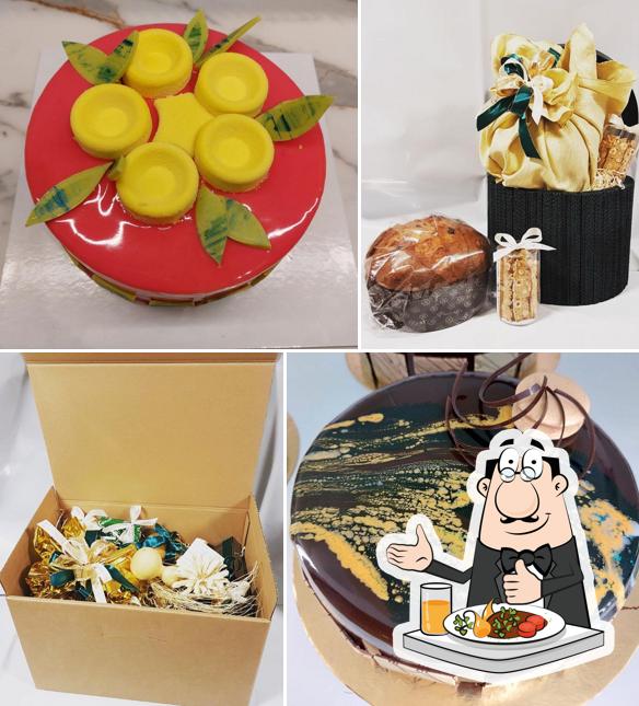 Platti al Pasticceria Comi