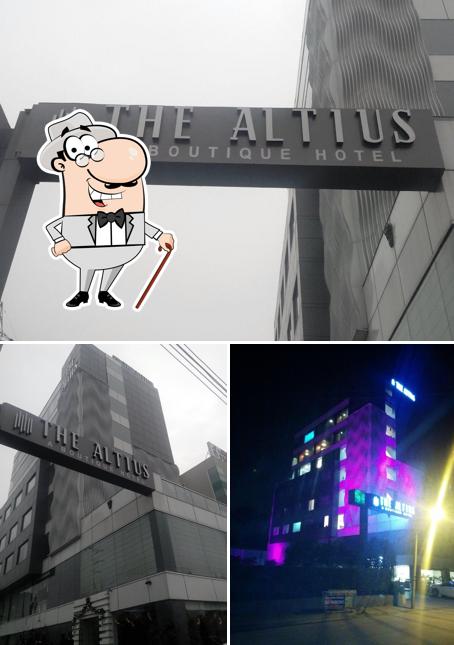 The exterior of Slounge Chandigarh