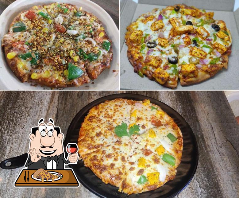 Pick pizza at Chaoji khaoji