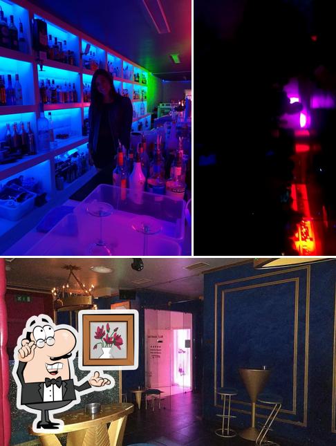 Gli interni di Blu Martini Club
