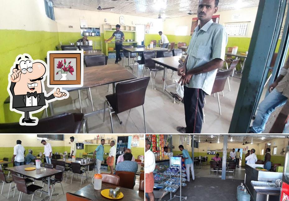 The interior of RAJ HOTEL