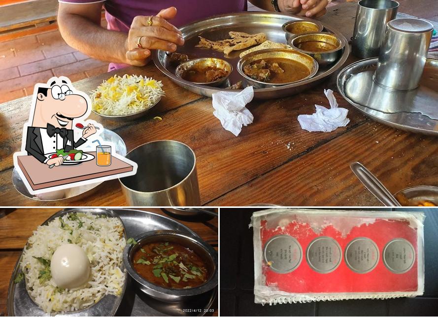 Meals at Divtya Budhlya Wada