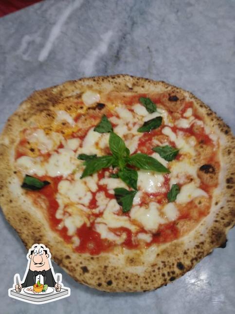 Platti al Ristorante Pub Pizzeria El Cobar