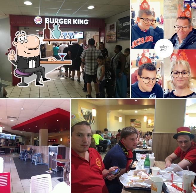Installez-vous à l'une des tables de Burger King