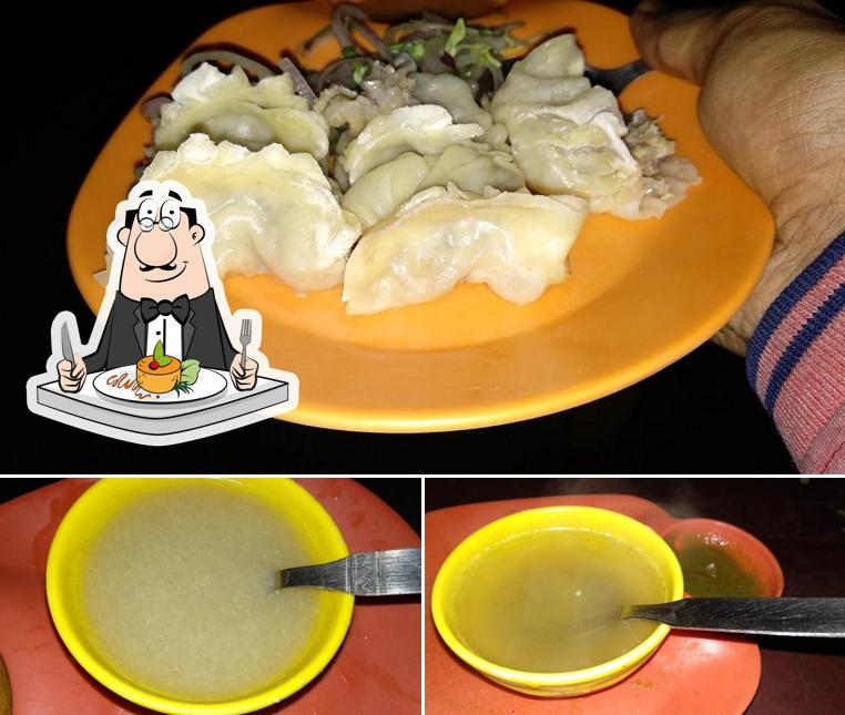 Buror Dokan (Chicken & Momo)