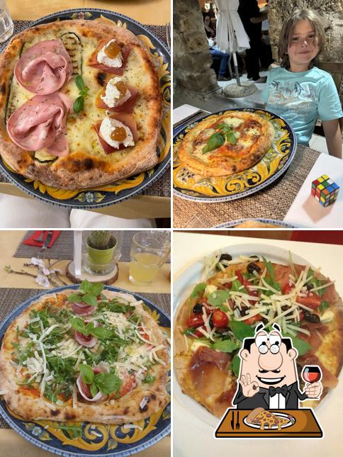 Scegli tra le svariate varianti di pizza