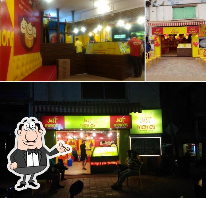 The interior of JUST MOMOS