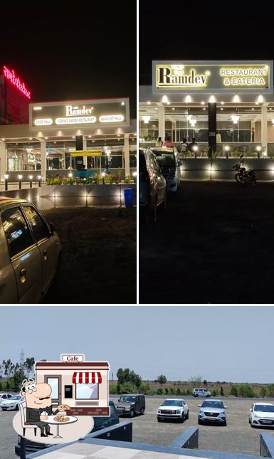 New Karnavati dabeli and vadapav ramdev