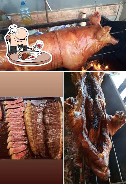 Experimente pratos de carne no Porco Light Cia 2