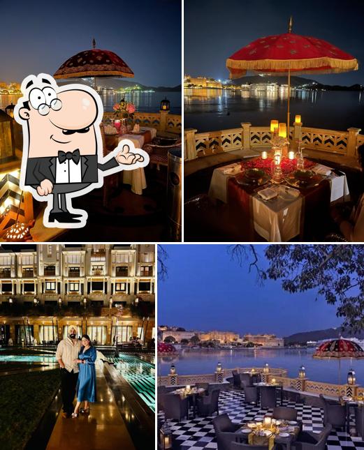 Check out how Sheesh Mahal looks inside