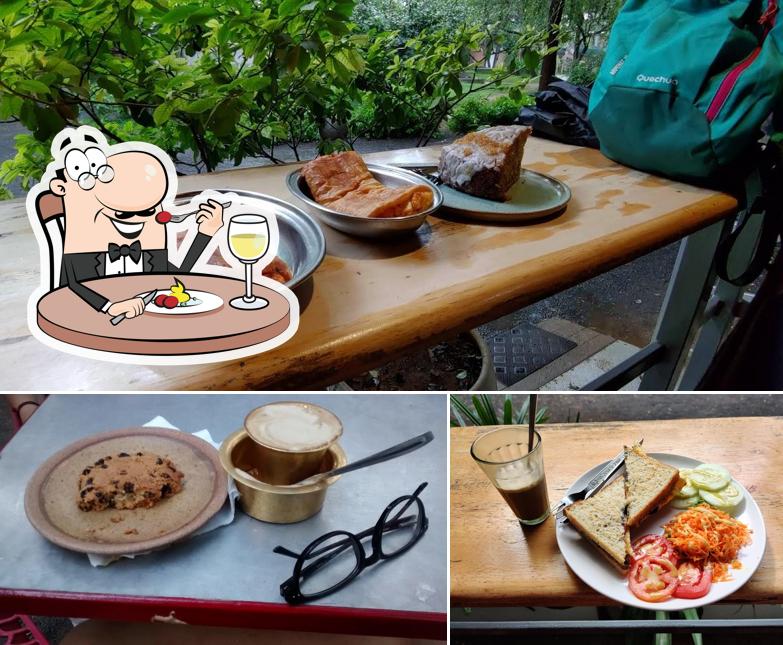Food at Dreamer's Cafe