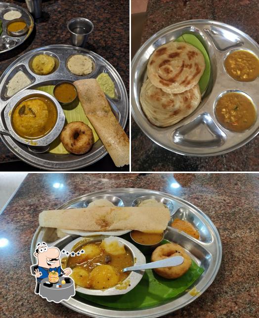 Idli at Hotel Saravana Bhavan