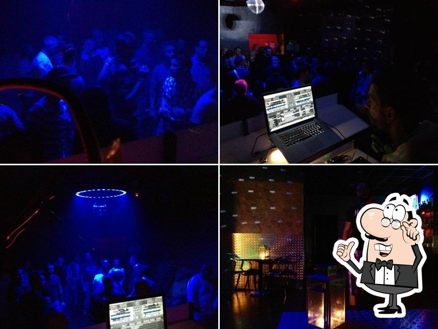 Dai un'occhiata agli interni di PLAYROOM by Company Club