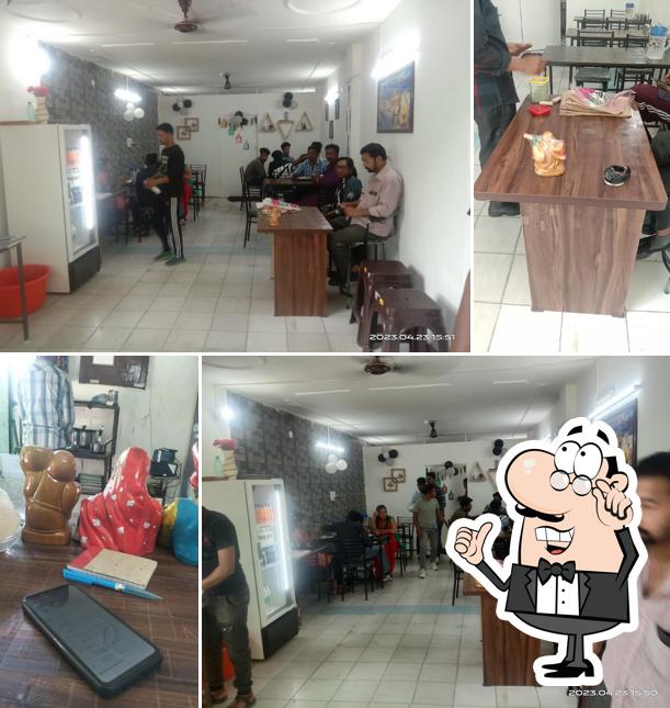 The interior of BMS Amritsari Kulcha