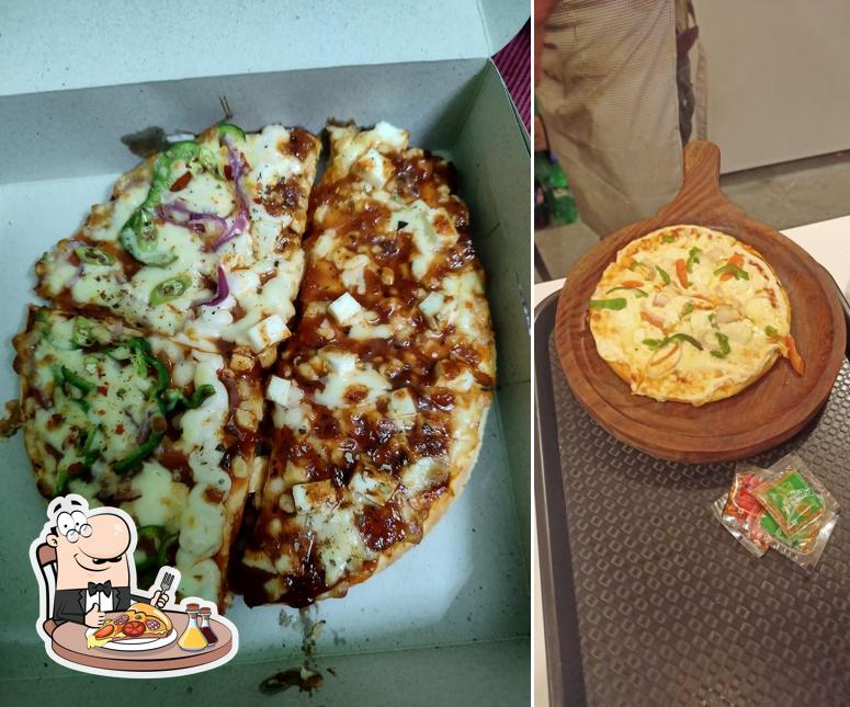 Try out pizza at Chaat Puchka Cafe Hingoli
