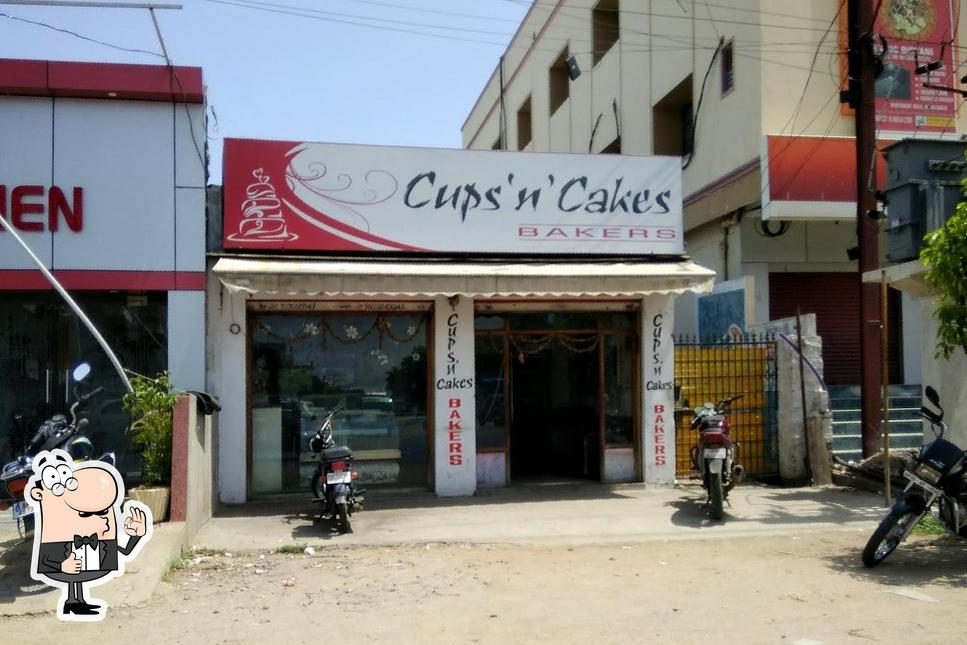 Here's a picture of Cups and Cakes