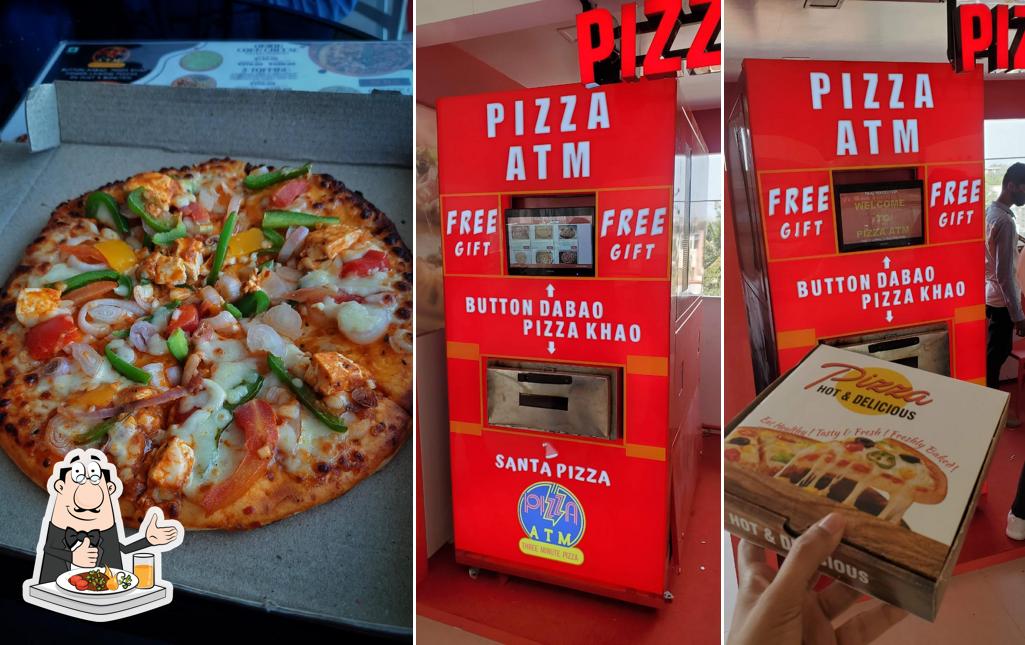 Food at Pizza Atm