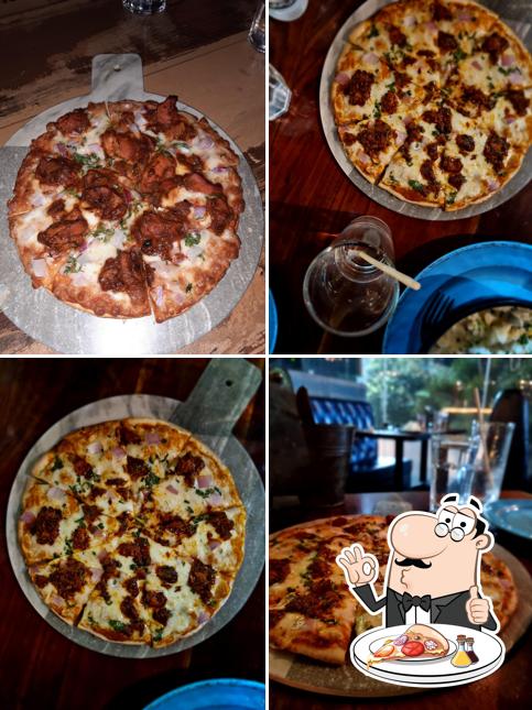 Try out pizza at Agent Jack's Bar - Vashi