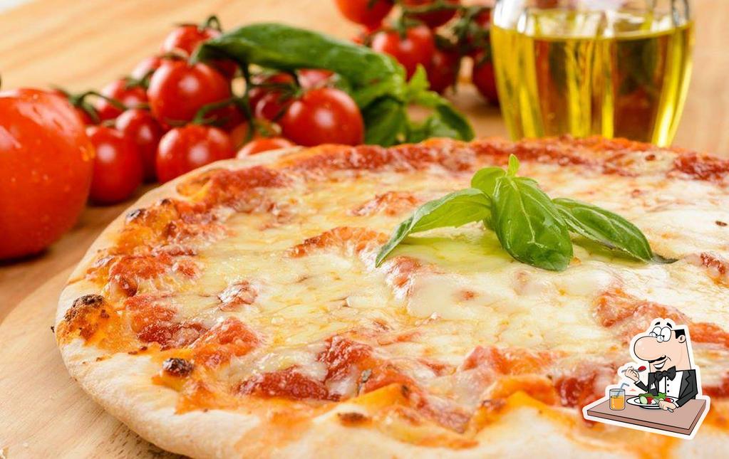 Cibo al Pizzeria La Divina Commedia Catania