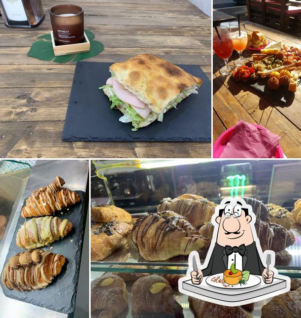 Cibo al KARMA Bar e Tavola Calda