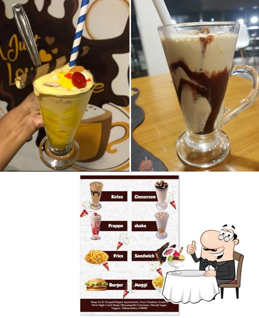The Desi Food Court - Couple Friendly Cafe, Kitty Party, Cafe In Dharampeth offers a variety of sweet dishes