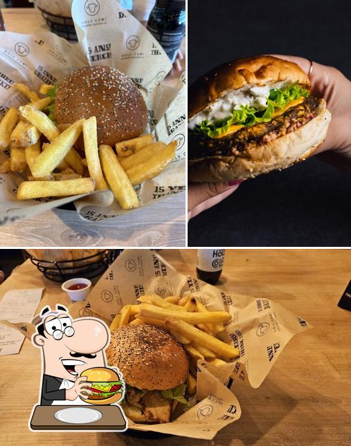Gli hamburger di Holy Cow! Gourmet Burger Co. ETOY potranno incontrare i gusti di molti