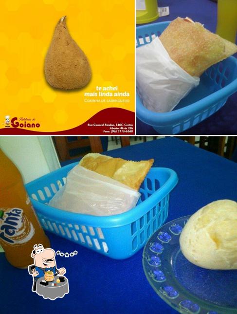 Comida em Pastelaria do Goiano