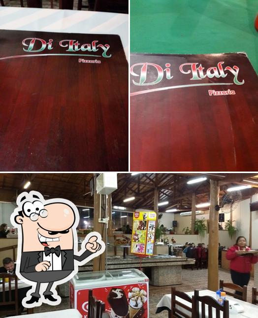 Sente em uma das mesas no Patreze's Pizza & Beer