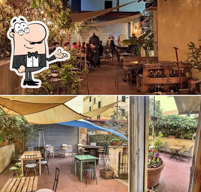 Gli interni di Enoteca Sfuso