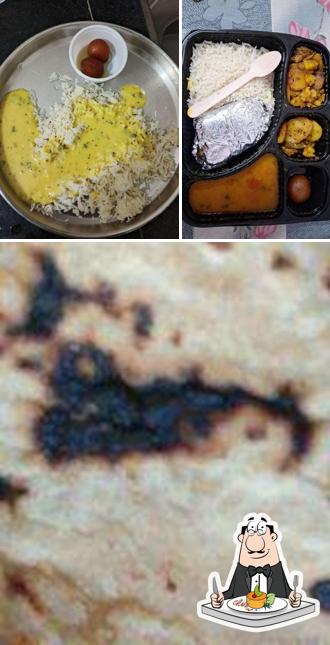 Meals at Delicious Hut